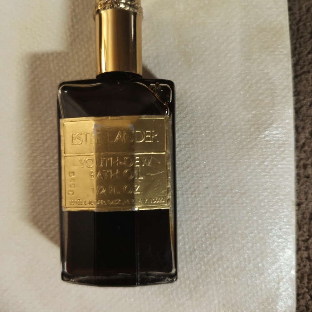 Estée Lauder Youth Dew Bath Oil.  .22 Oz Smells Great 95% Full, Vintage